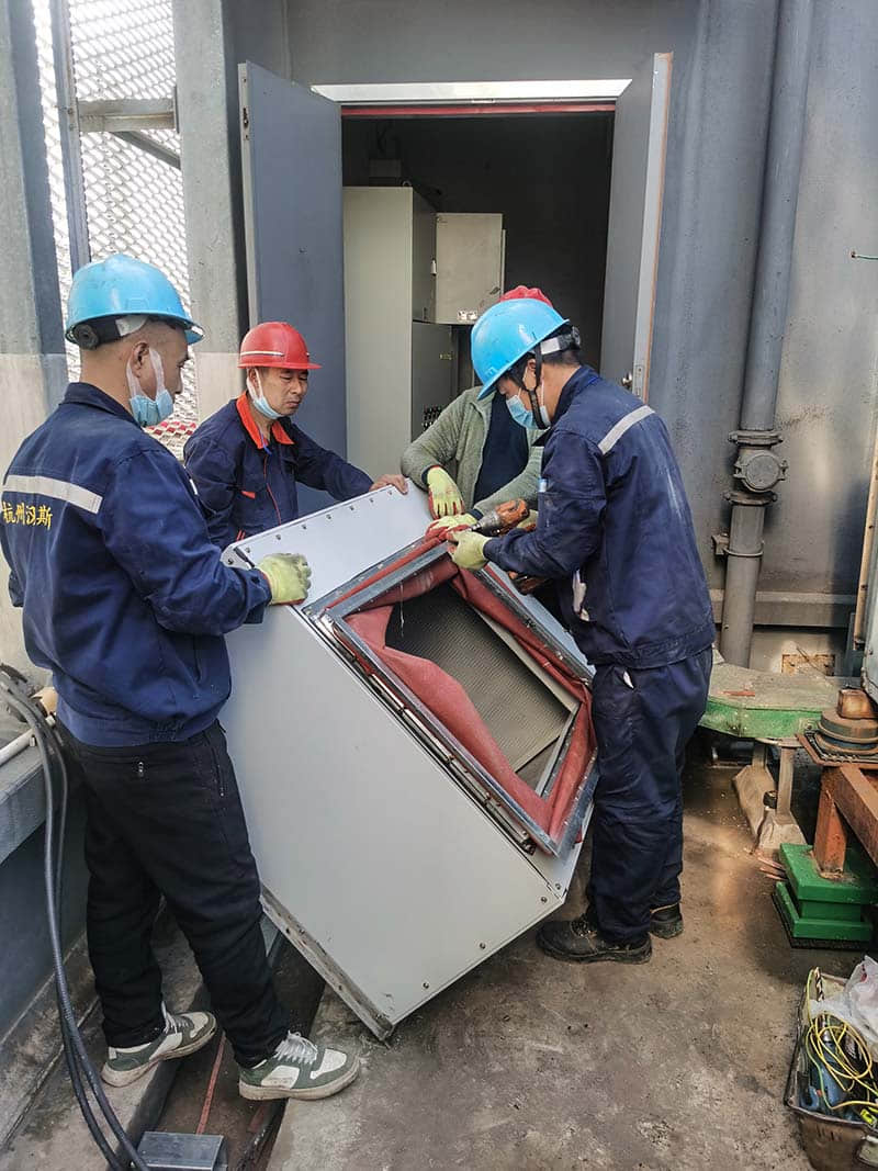 阿里巴巴二期行政樓排煙風機振動改造施工中 阿里巴巴二期行政樓排煙風機振動改造施工中