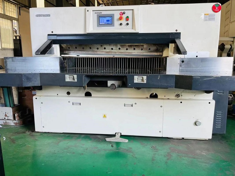 切紙機工作時，樓下聲音很大如何解決？